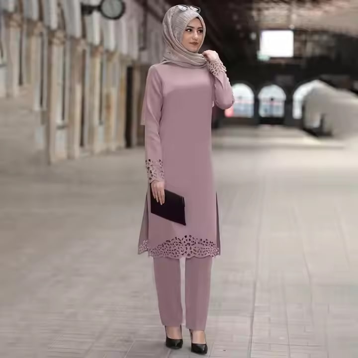 Middle East Muslim women's abaya